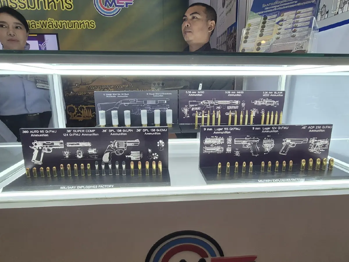 เปิดโรงงานวัตถุระเบิดทหาร  ป้อนกระสุนกองทัพรบกัมพูชา