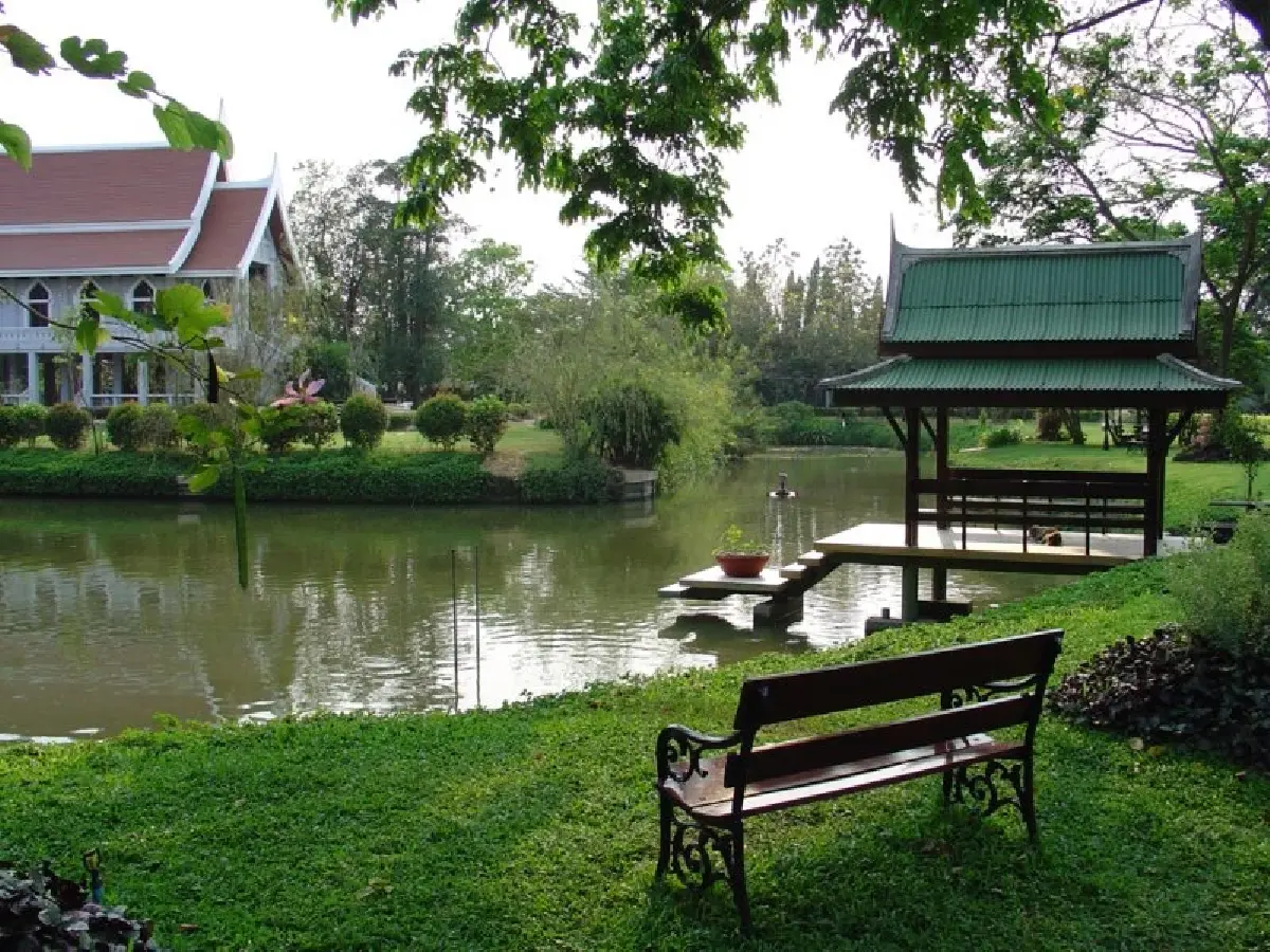 4 สถานที่ท่องเที่ยวและพักใจทางธรรม ใต้ร่มเงาต้นไม้ใหญ่