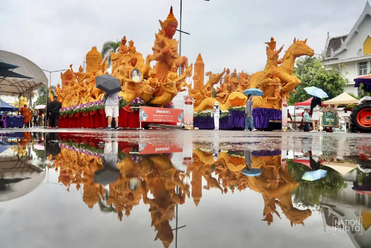 สุดวิจิตร! แห่เทียนพรรษาอุบลราชธานี 2569 ยิ่งใหญ่ฉลอง 125 ปี นักท่องเที่ยวแห่ชมเนืองแน่น