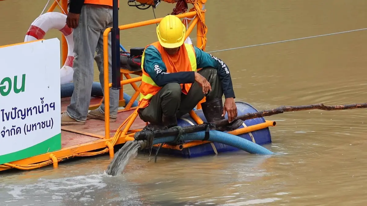 ลุยลงพื้นที่ติดตามการดูดตะกอนดำ คลองตะเข้ จ.สระบุรี เร่งฟื้นฟูคุณภาพน้ำ