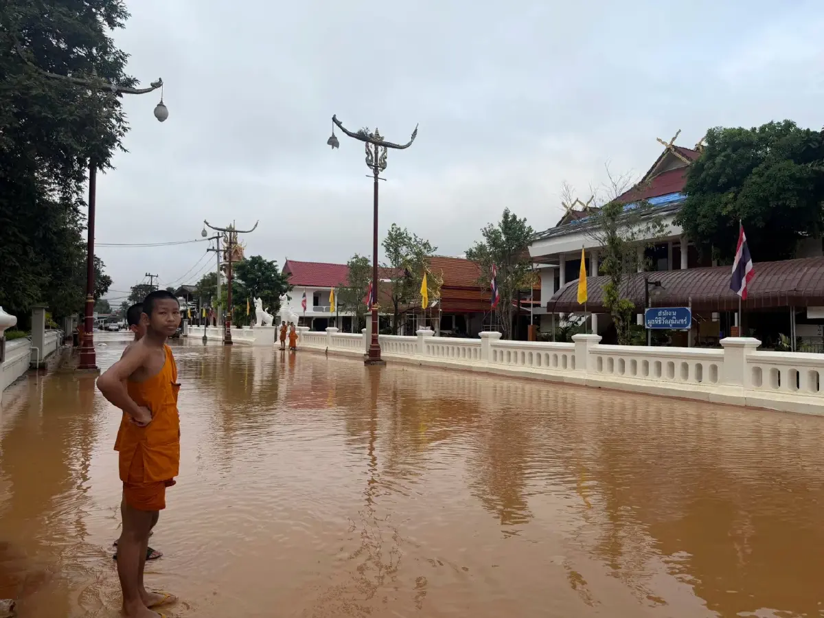น้ำท่วมน่าน 2569 มวลน้ำทะลักเข้า 'วัดภูมินทร์' เตือนเหนือ รับมือฝนซ้ำ