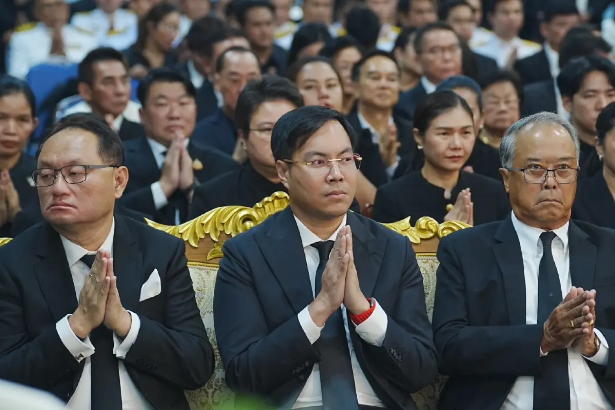 4 นายกฯ ร่วมงานสวดพระอภิธรรม ‘เกรียง’ นักการเมืองร่วมอาลัยเนืองแน่น