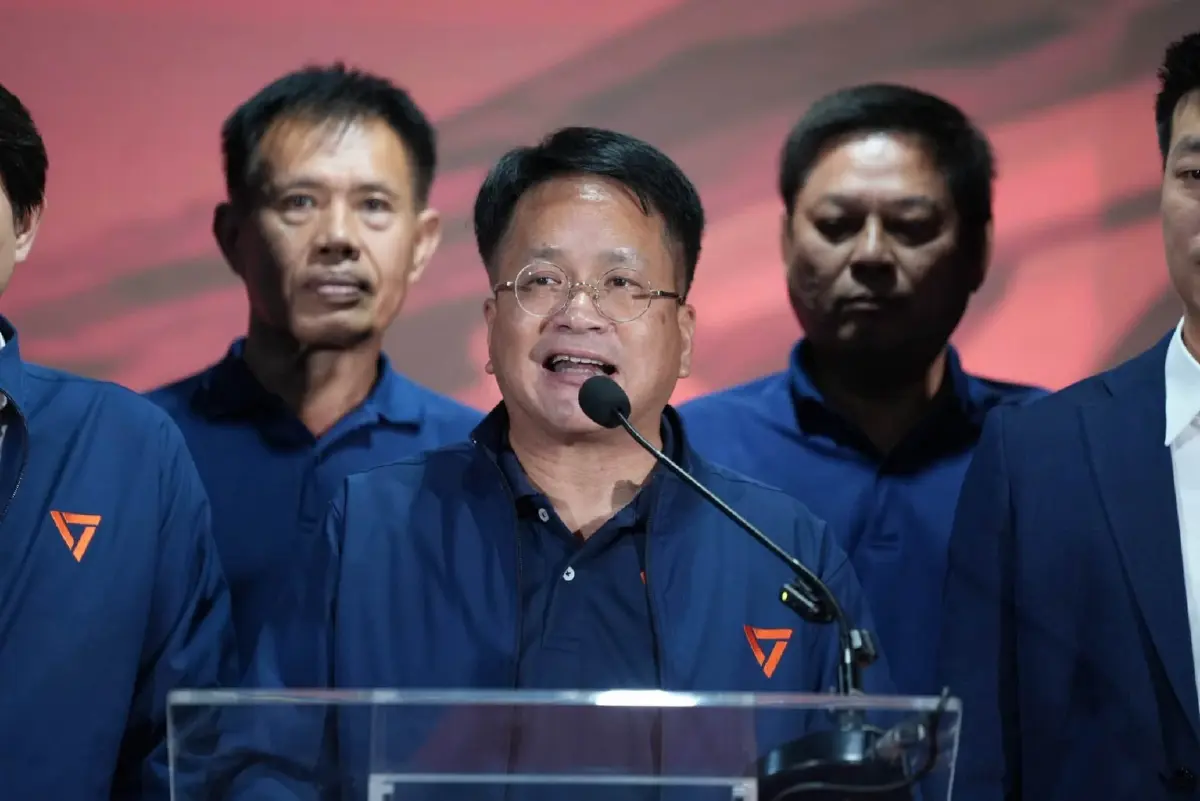 โจทย์ใหญ่ ‘ส้ม’ โค่น ‘ผึ้งหลวง’ เปิดตัว ‘เดชรัต’ ชิงนายก อบจ.นนท์