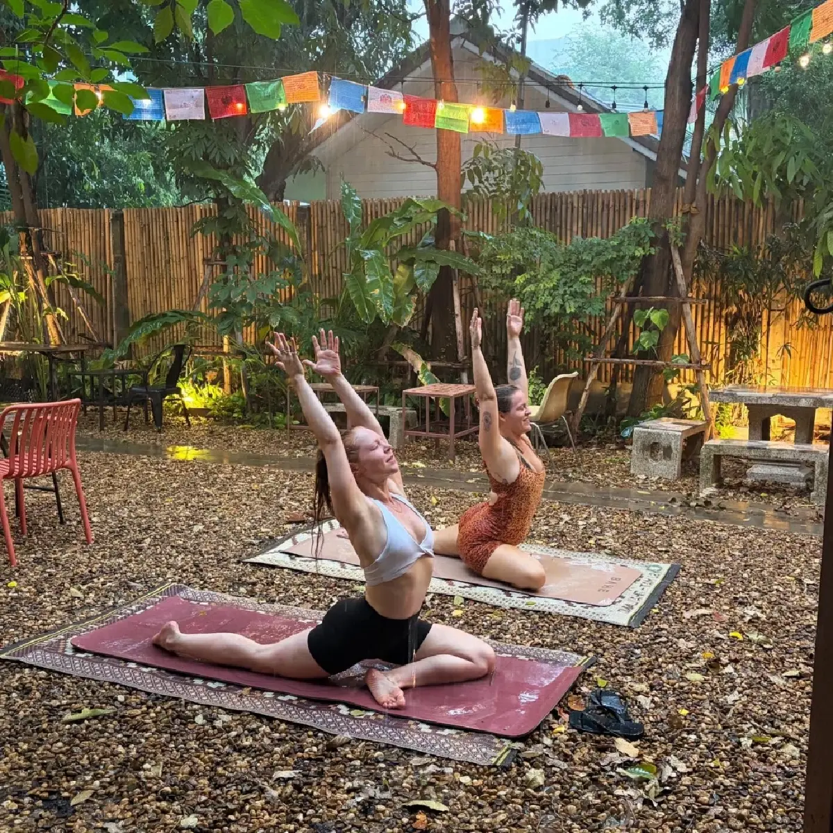 The Yard Hostel ทำธุรกิจยั่งยืน พนักงาน-ชุมชนเติบโตไปพร้อมโฮสเทล
