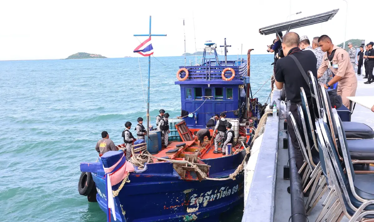‘สรรพสามิต’ ลุยปราบบุหรี่เถื่อนข้ามแดน สกัดลักลอบส่งน้ำมัน 6 หมื่นลิตร