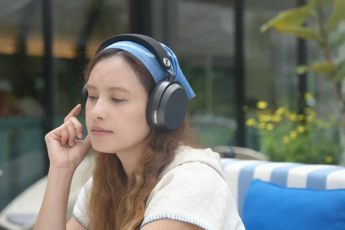 เสียงดี เปลี่ยนแบตได้! รีวิว 'Sennheiser MOMENTUM 5 Wireless' หูฟังเสียง Hi-Res แบตอึด 57 ชม. เปลี่ยนแบตได้เอง