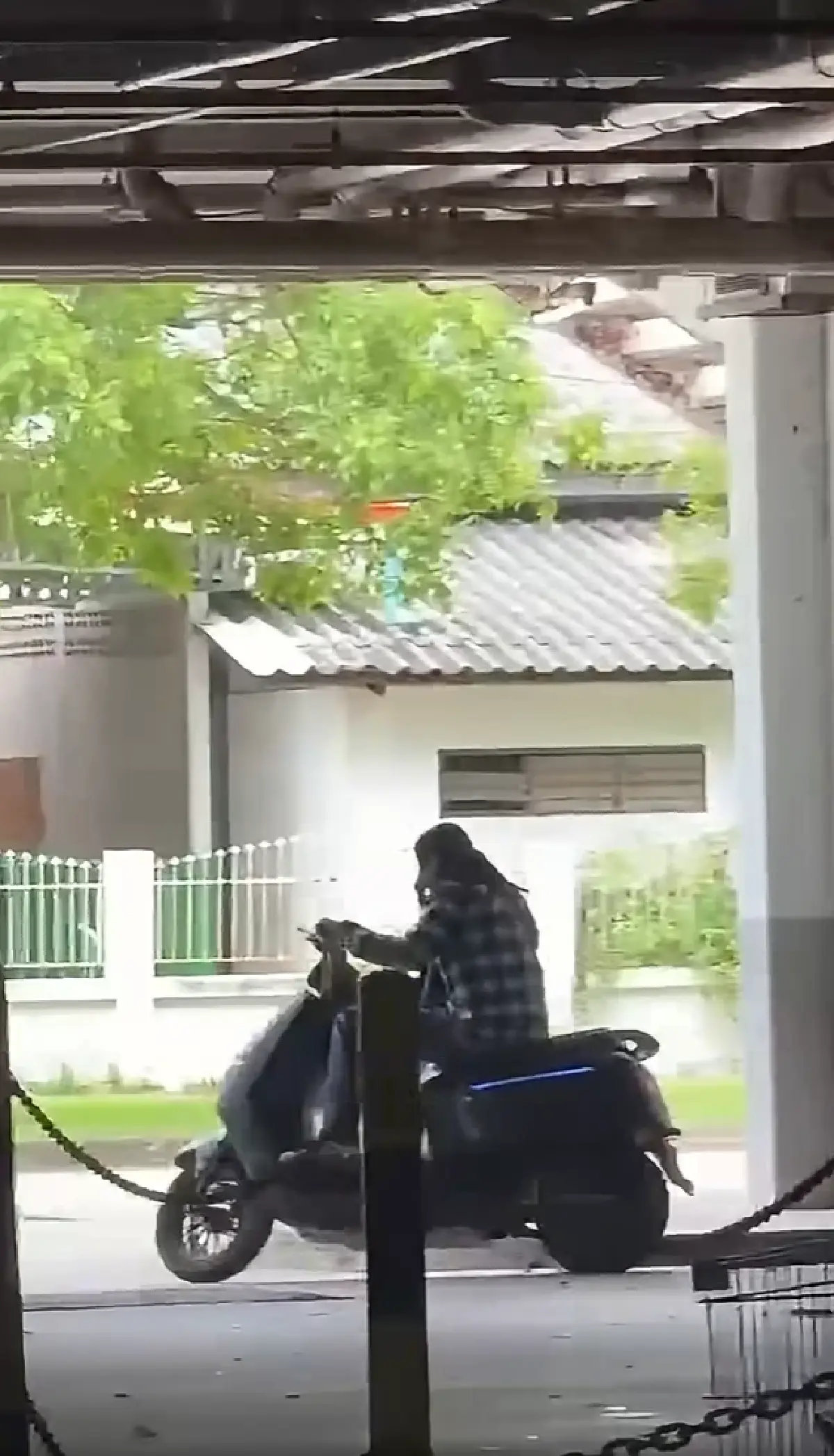 ด่วน! คนร้ายบุกเดี่ยว ปล้นร้านทอง ห้างดัง สาขาอรัญประเทศ สระแก้ว