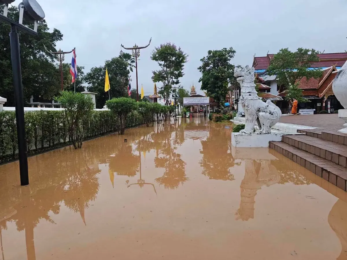 น้ำท่วมน่าน 2569 มวลน้ำทะลักเข้า 'วัดภูมินทร์' เตือนเหนือ รับมือฝนซ้ำ