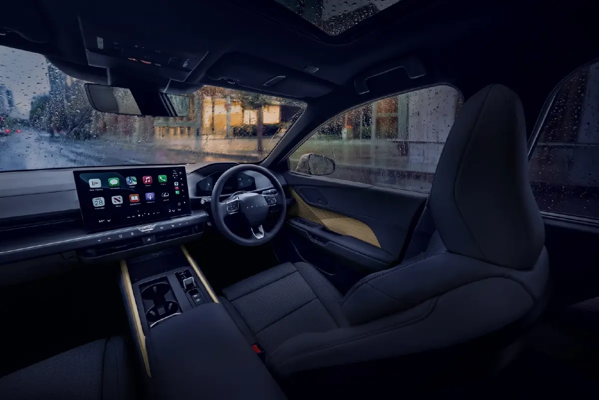 Lexus ES เจนฯ 8 ใหญ่ขึ้น โฉบเฉี่ยวขึ้น 2 ทางเลือก ‘ไฮบริด-EV’