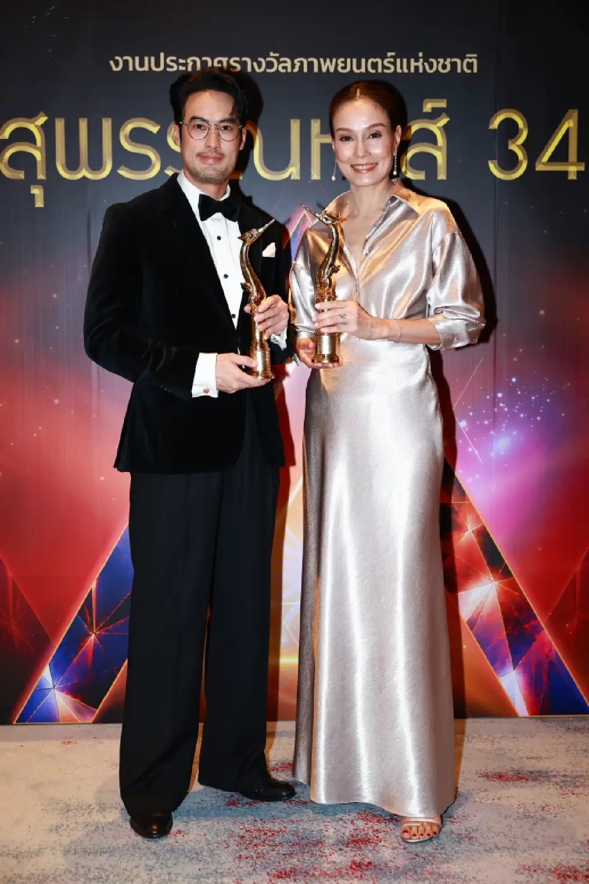 “ผีใช้ได้ค่ะ” คว้า 10 รางวัลสุพรรณหงส์ รวมถึง ภาพยนตร์ยอดเยี่ยม