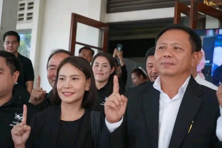 เจน 2 'ธงชัย' แพ็กคู่สู้ 'เดชรัต' ซุ้มผึ้งหลวง ทะลวงส้มยึด อบจ.นนท์
