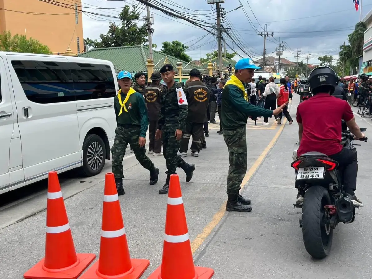 ทหารกองทัพภาค 1 จัดระเบียบพื้นที่กราดยิงรร.เทพศิรินทร์ นนทบุรี