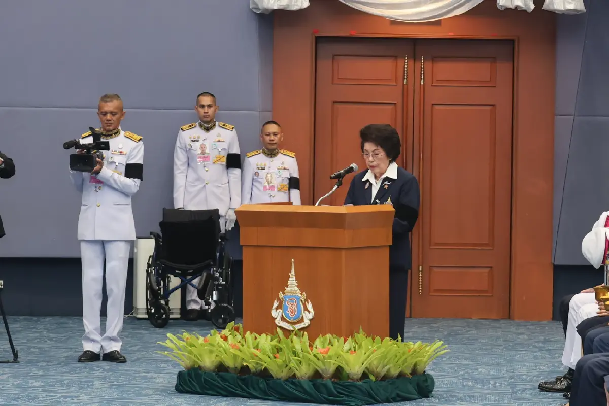 กรมพระศรีสวางควัฒน ทรงรับการทูลเกล้าฯ ถวายเงิน 'กองทุนหทัยทิพย์'