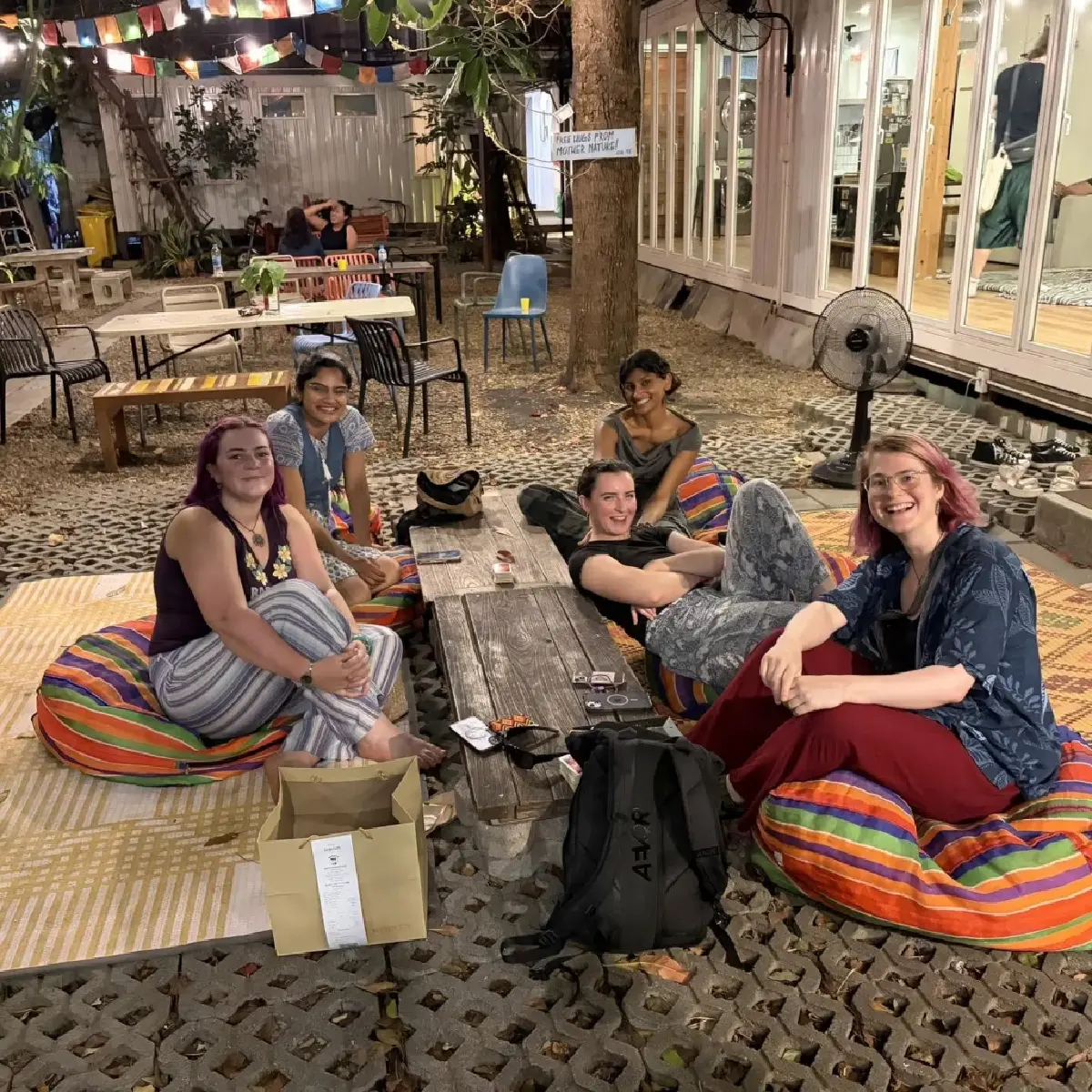 The Yard Hostel ทำธุรกิจยั่งยืน พนักงาน-ชุมชนเติบโตไปพร้อมโฮสเทล