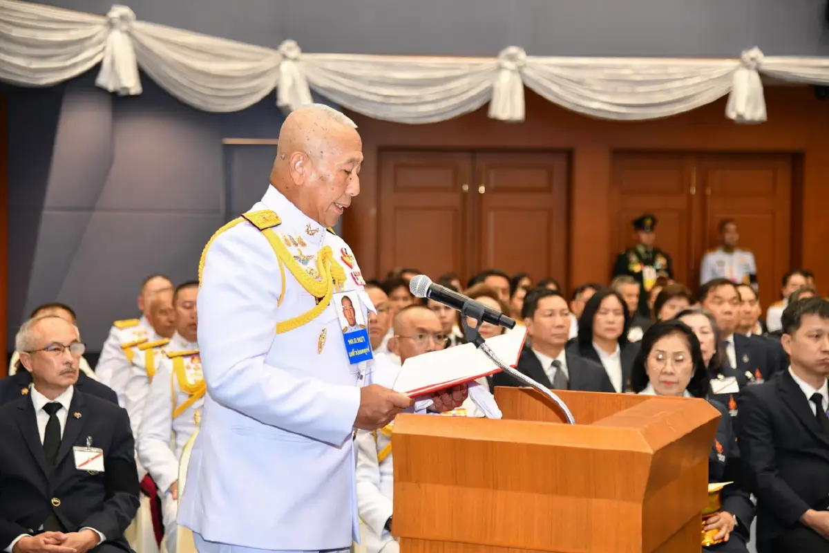 กรมพระศรีสวางควัฒน ทรงรับการทูลเกล้าฯ ถวายเงิน 'กองทุนหทัยทิพย์'