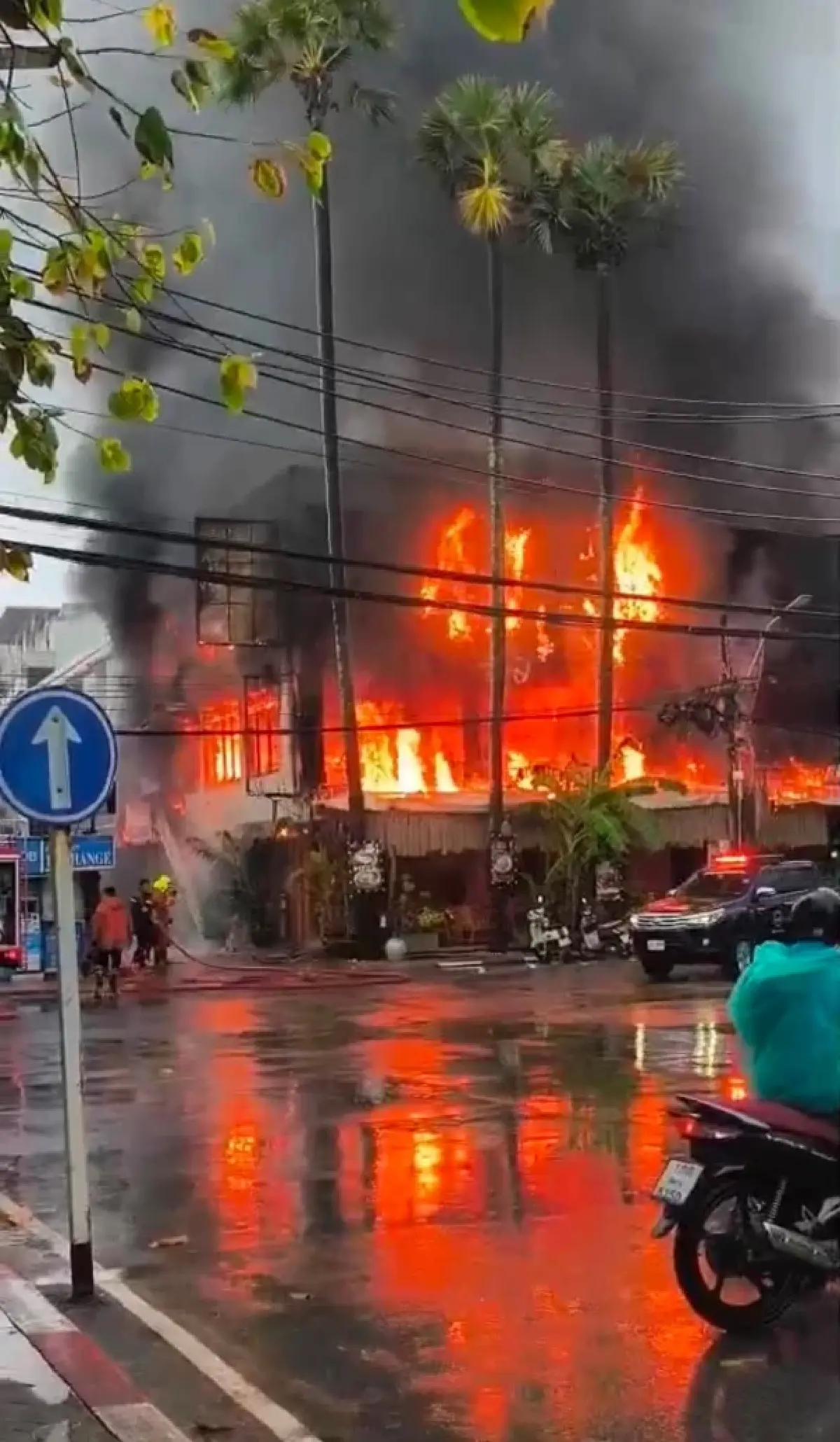 ด่วน ไฟไหม้ร้านอาหารที่ภูเก็ต เร่งหาสาเหตุ-ควบคุมหวั่นเกิดเหตุซ้ำ