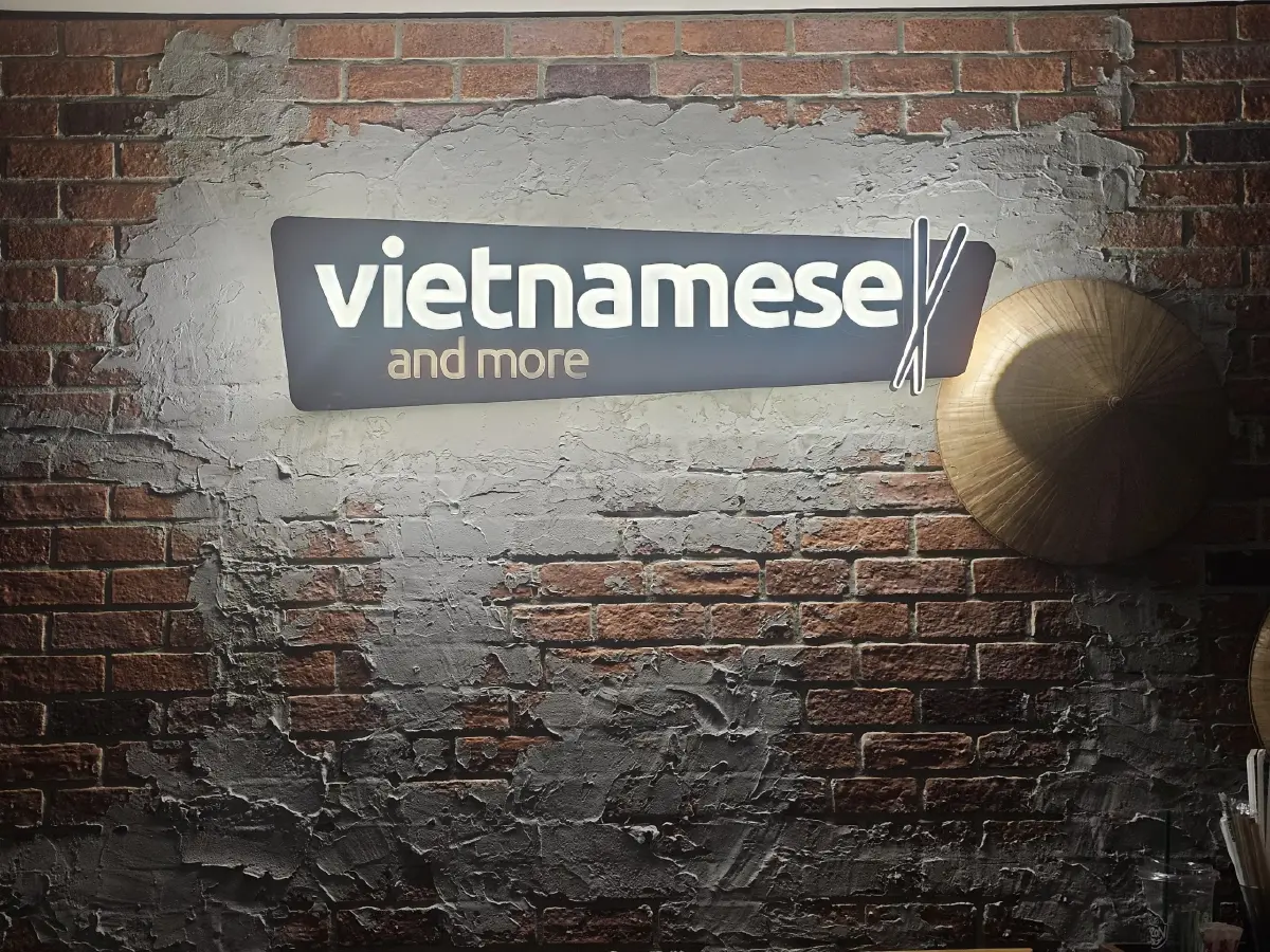 ‘อาหารเวียดนามแท้’ ร้านลับในลานจอดรถ ‘Vietnamese and more’