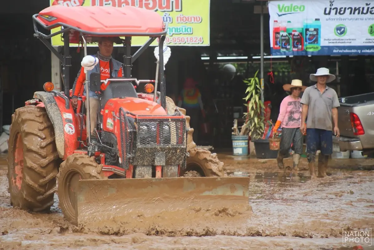 เปิดภาพความเสียหาย น้ำป่าทะลัก อ.ปัว จ.น่าน ซัดบ้านพัง-ถนนขาด