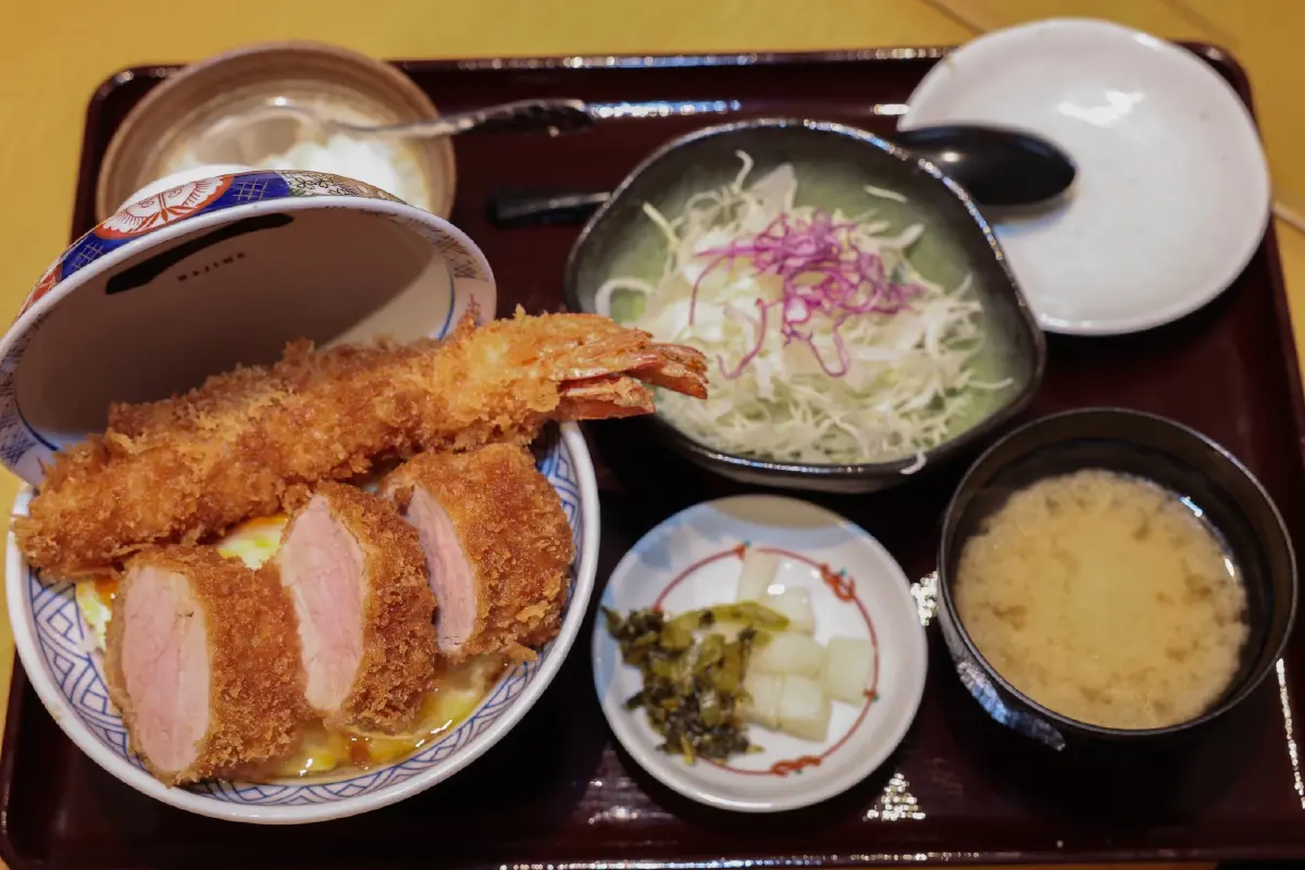 'ทงคัตสึ ฮาจิเมะ' ร้านหมูทอดคิวยาวจากโตเกียว ชิ้นใหญ่ เนื้อฉ่ำ ปักหมุดไทยแลนด์แล้ว