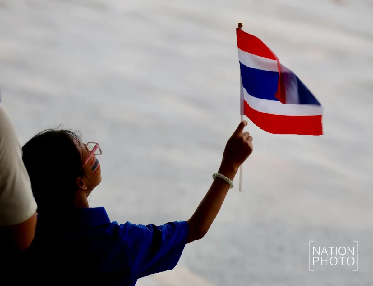 คึกคัก! แฟนบอลไทย-เวียดนามฝ่าฝนแน่นราชมังฯ ลุ้นชิง ASEAN Cup 2026 นัดแรก