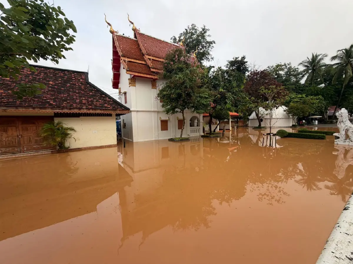 น้ำท่วมน่าน 2569 มวลน้ำทะลักเข้า 'วัดภูมินทร์' เตือนเหนือ รับมือฝนซ้ำ