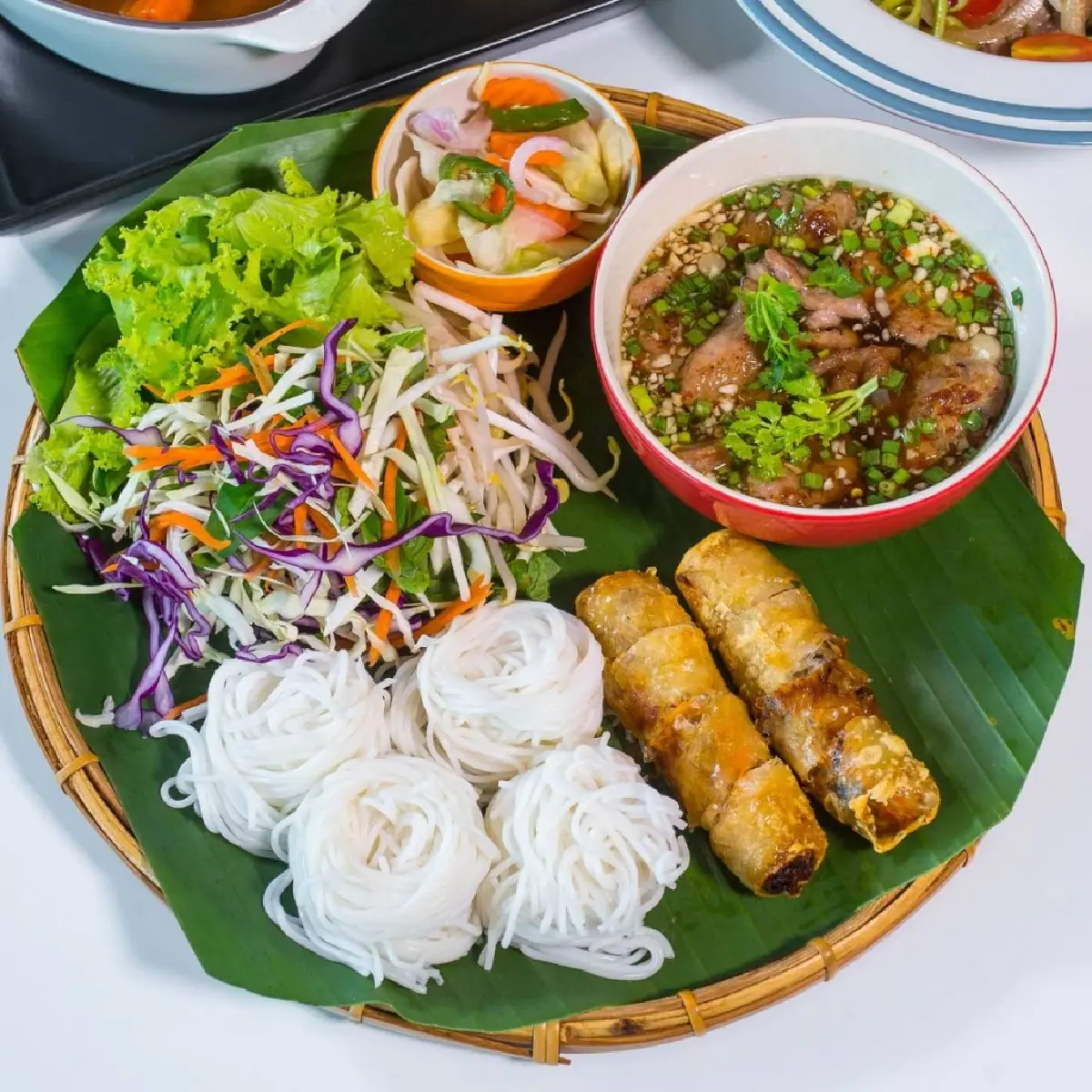 ‘อาหารเวียดนามแท้’ ร้านลับในลานจอดรถ ‘Vietnamese and more’