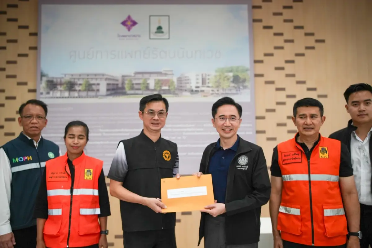 ‘ยศชนัน’ ลุยเดินสายช่วยน้ำท่วม จ.น่าน เร่งผลักดันโครงการแก้น้ำท่วมซ้ำซาก