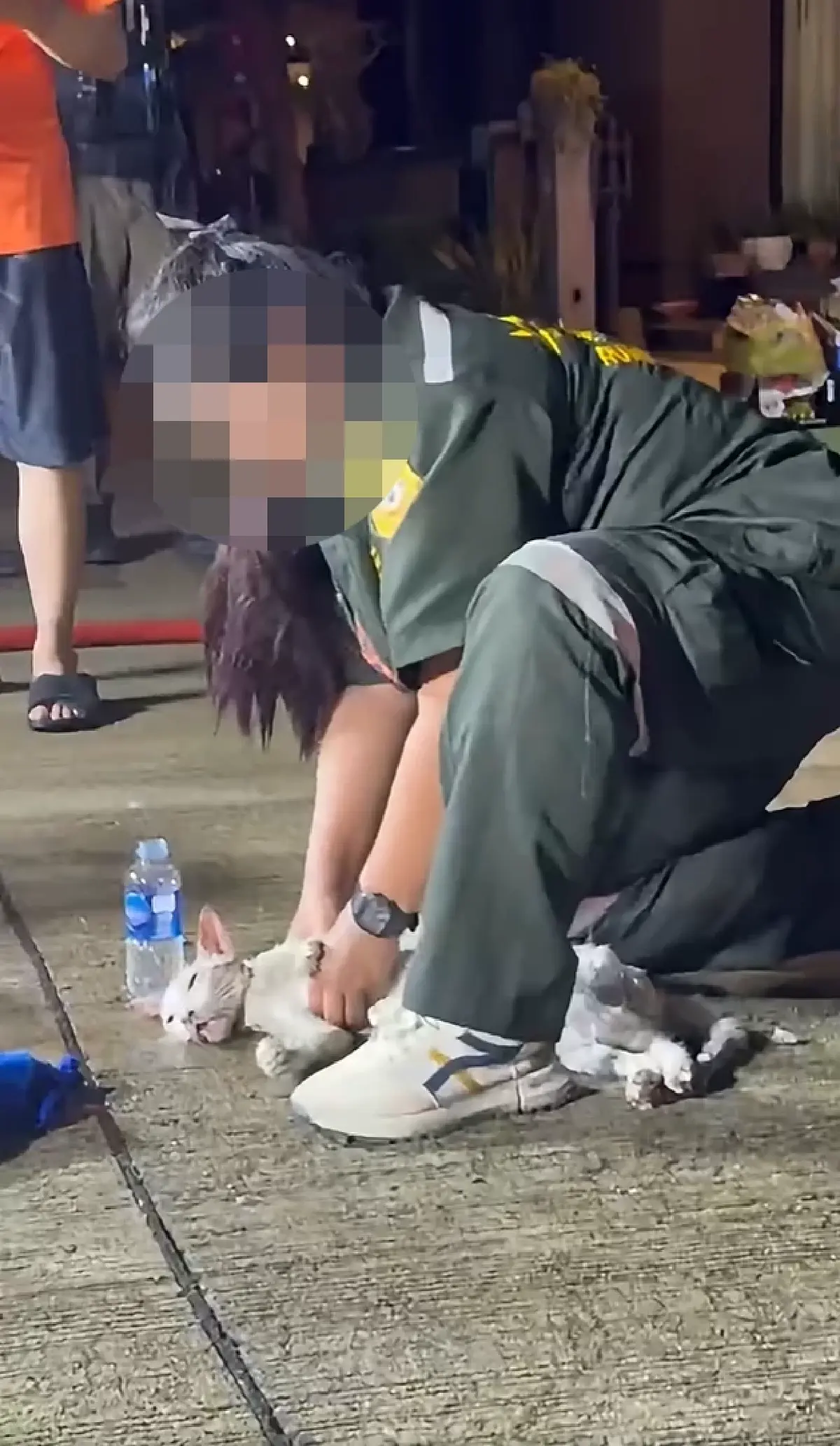 ไฟไหม้บ้าน นนทบุรี เสียชีวิต 2 คน เร่งช่วยชีวิตแมวนับสิบถูกรมควัน
