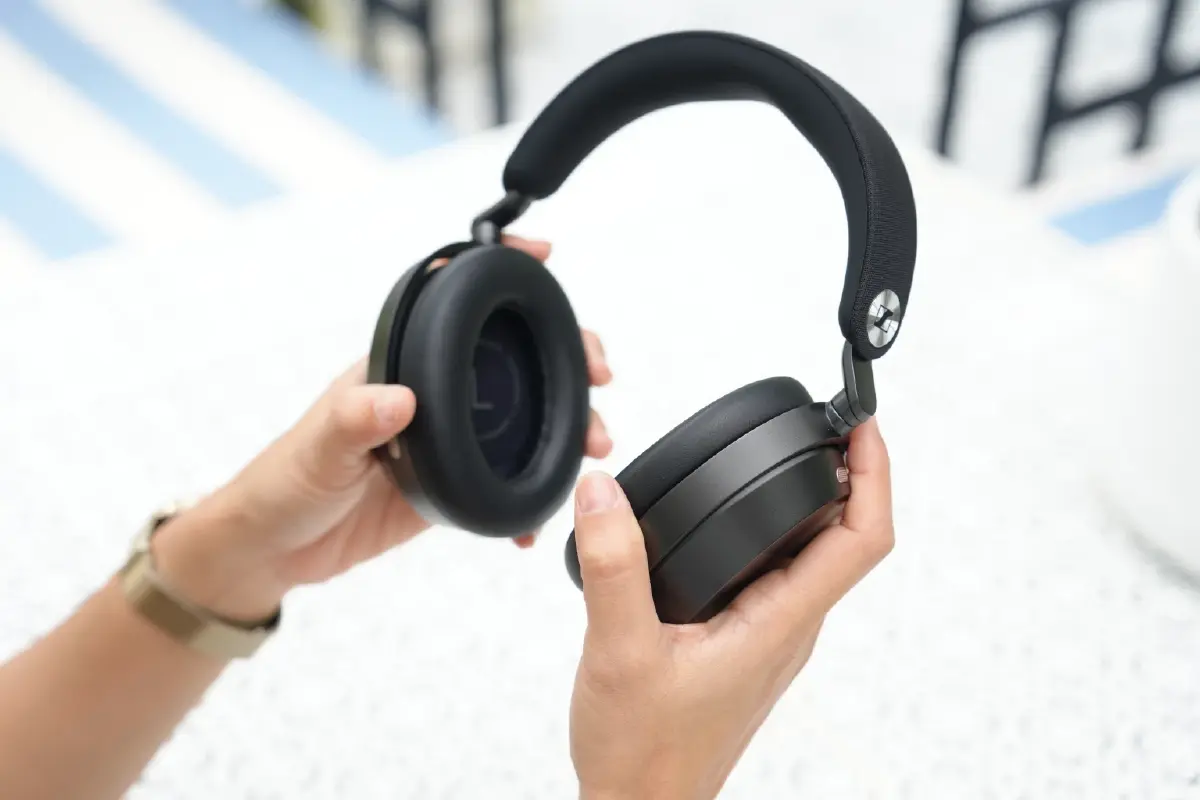 เสียงดี เปลี่ยนแบตได้! รีวิว 'Sennheiser MOMENTUM 5 Wireless' หูฟังเสียง Hi-Res แบตอึด 57 ชม. เปลี่ยนแบตได้เอง