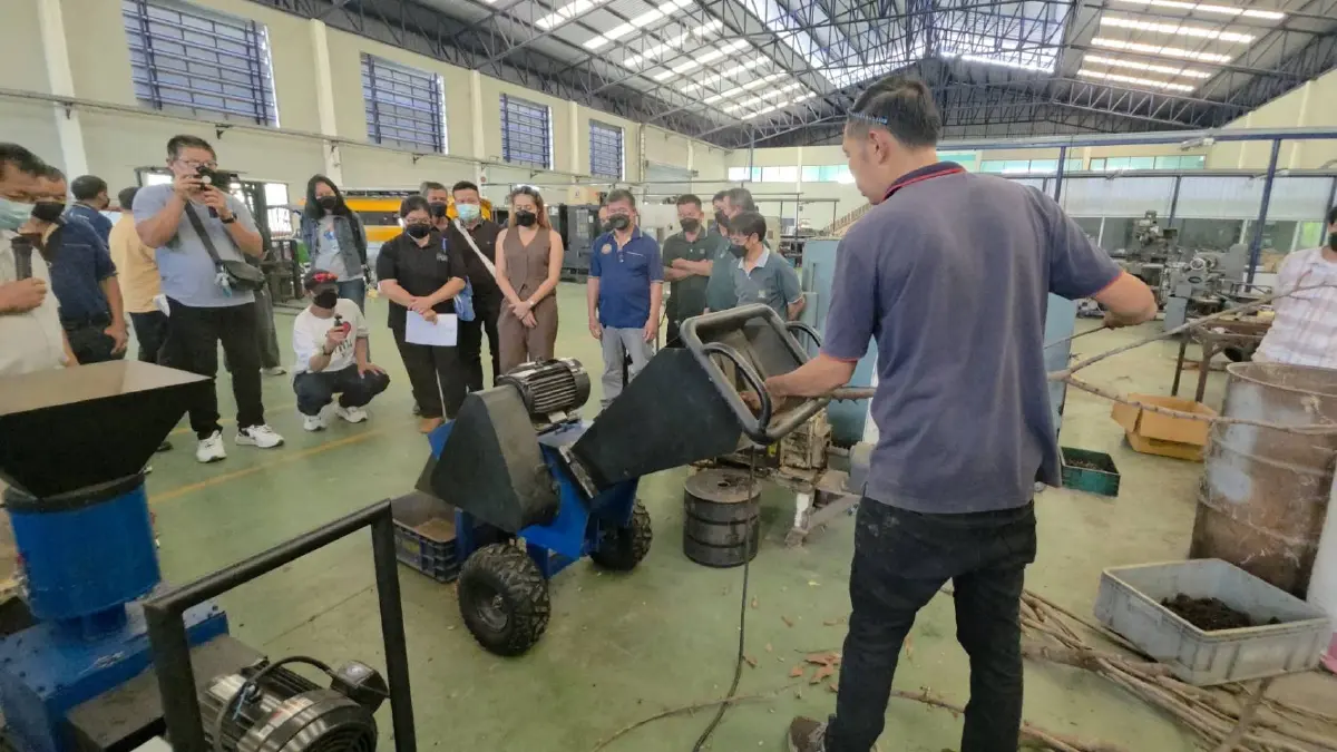 ลำพูนแปรรูปเศษวัสดุเกษตรเป็นชีวมวลลดฝุ่นPM2.5สร้างรายได้