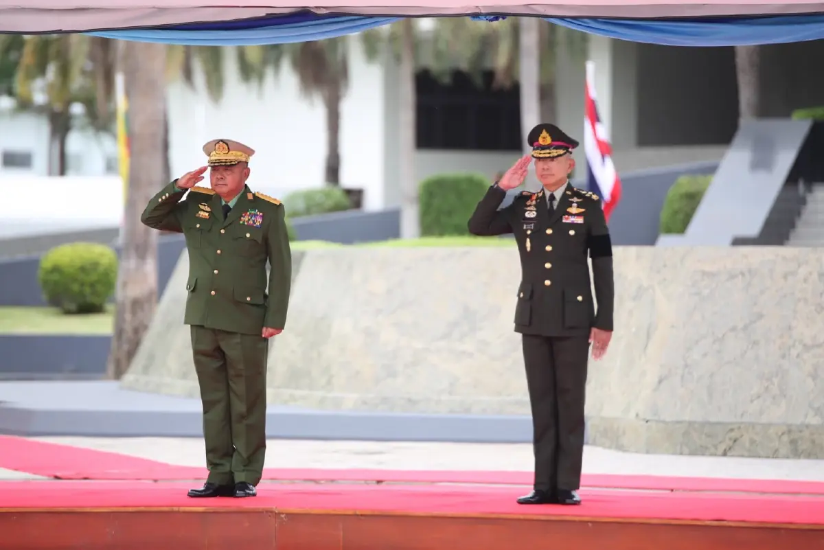 'กองทัพไทย' จัดทหารกองเกียรติยศฯ ต้อนรับ 'ผบ.ทหารสูงสุดเมียนมา' ก่อนถก HLC
