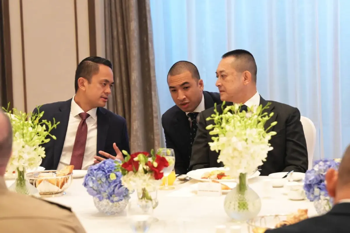 'รมช.กระทรวงสงครามสหรัฐ' พบ'นายกฯ- อดุลย์' กระชับสัมพันธ์ ก่อนเยือน กัมพูชา