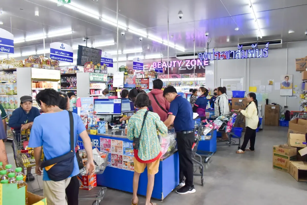 ‘ธนพิริยะ’ ห้างภูธร ที่ ‘ยักษ์ใหญ่’ โค่นไม่ลง ทายาทรุ่นที่ 3 ตั้งเป้า 3,500 ล้านบาท ผงาด 65 สาขา