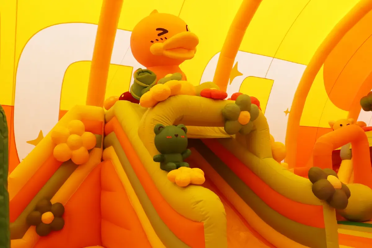 'เป็ดเหลือง' บุกกรุงเทพฯ ในงาน 'B.Duck Playful 20th-Glow In The Duck' วันที่ 24 ส.ค.-20 ก.ย. 69