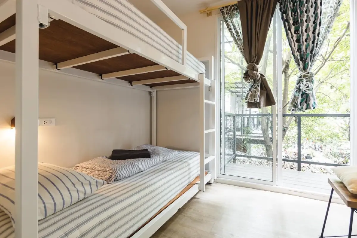 The Yard Hostel ทำธุรกิจยั่งยืน พนักงาน-ชุมชนเติบโตไปพร้อมโฮสเทล