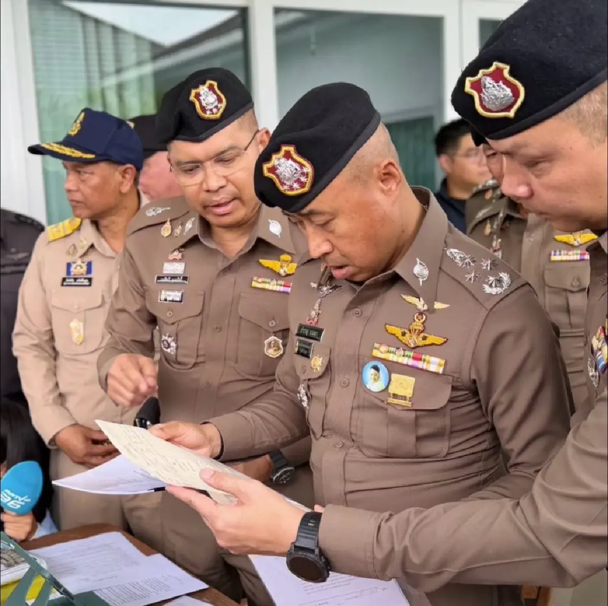 ลุยหัวหิน 33 บริษัท ทลายนอมินีต่างด้าว หมายจับ 45 ต่างชาติ - 39 คนไทย