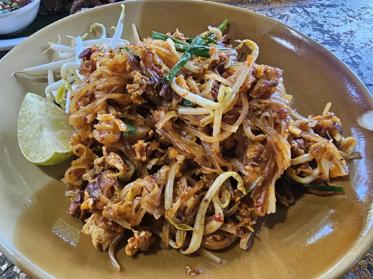 ‘ครัวบ้านเราเอง เขาใหญ่’ อาหารไทย-อีสาน รสมือแม่ แซ่บหลาย