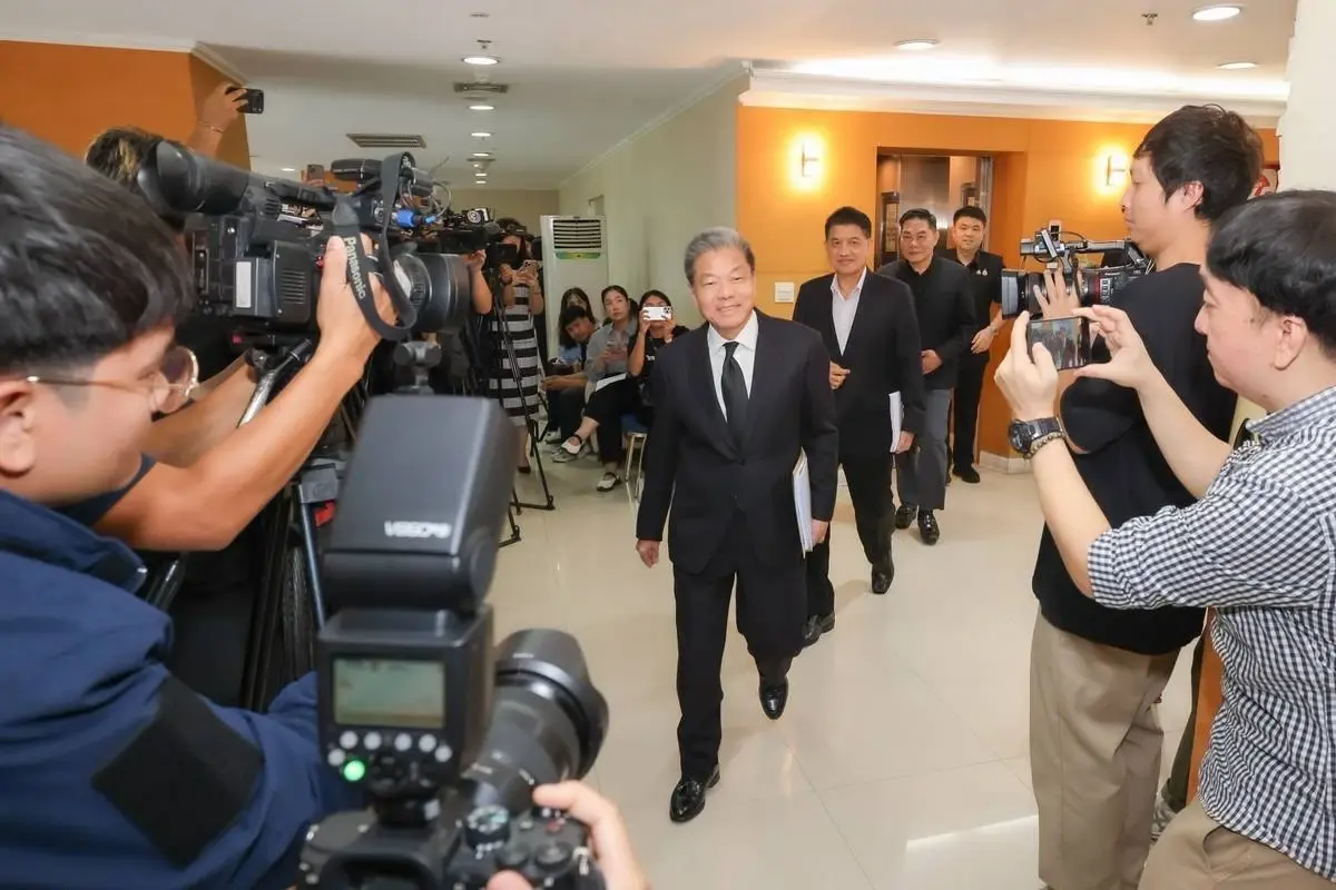 ‘สรณ’ วอนบอร์ด กสทช. กลับเข้าประชุม ชี้คดีคุณสมบัติยังไม่สิ้นสุด ปัดใช้วาระด่วนเป็นตัวประกัน