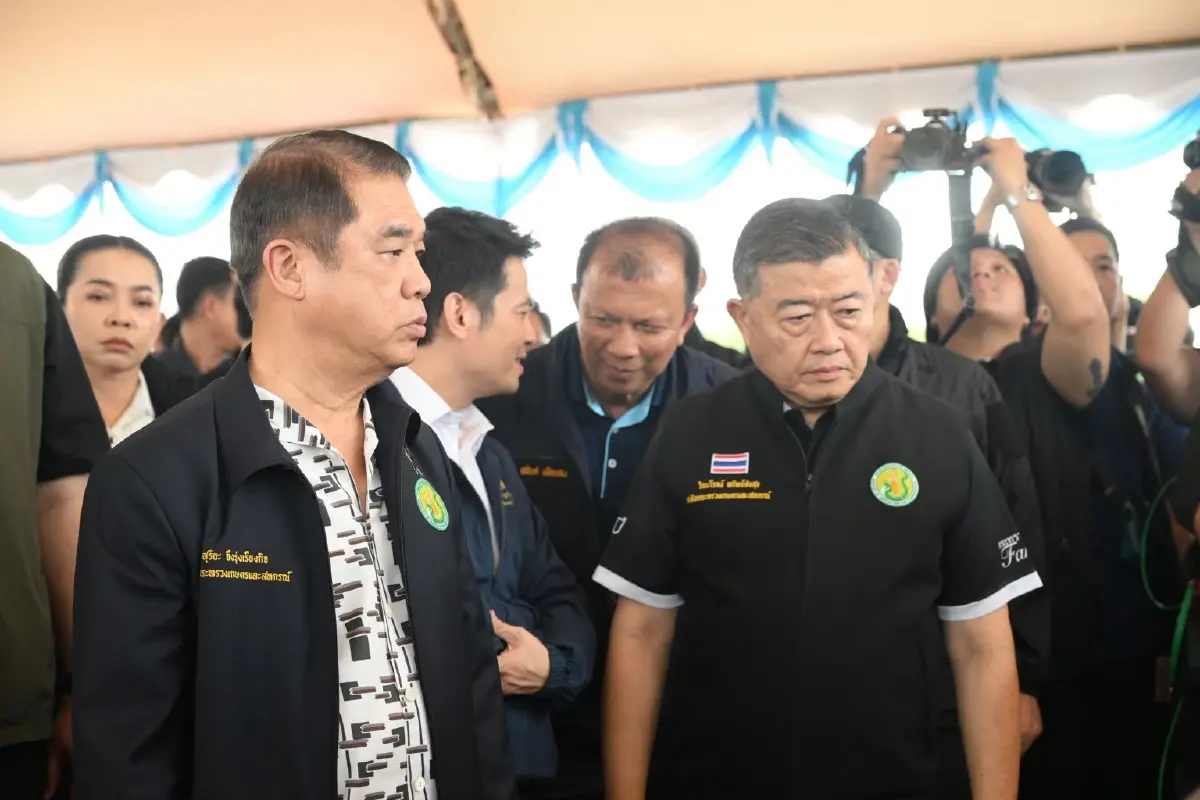 สุริยะ ตรวจหาดใหญ่  จ. สงขลา  'สั่งลุยซ่อมคลอง ร.1 รับมือฝนใต้'