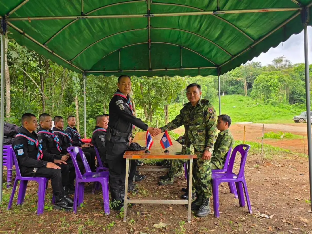 ทหาร 'ไทย–ลาว' ผนึกกำลังชายแดน เดินหน้าสกัดกั้นยาเสพติด