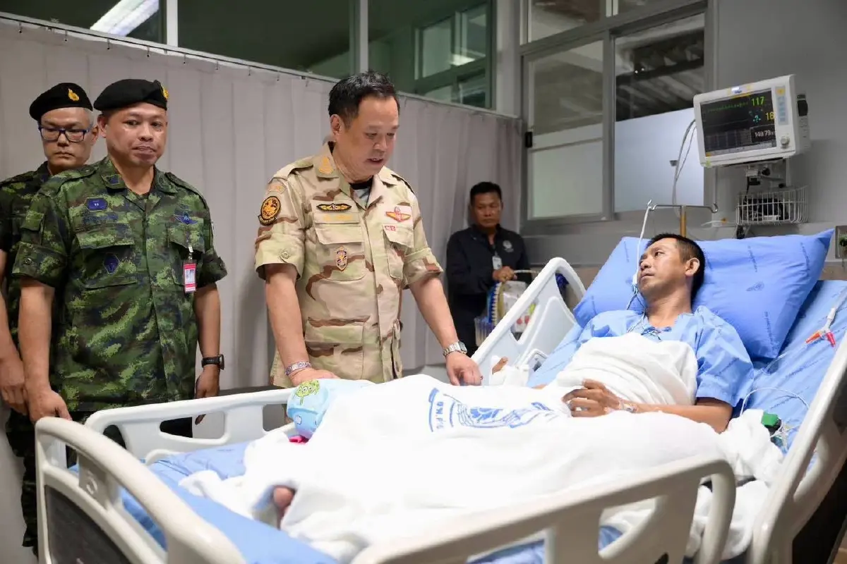 อนุทิน ลงพื้นที่ช่องอานม้า ให้กำลังใจกำลังพล-ทหารที่บาดเจ็บ