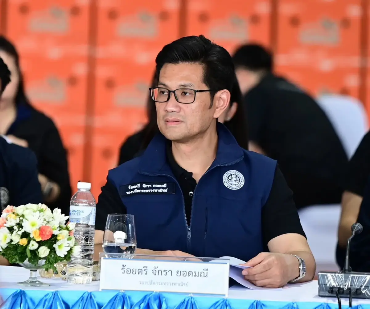 พาณิชย์เร่งช่วยผู้ประสบอุทกภัย คุมเข้มสินค้า ห้ามขาด ห้ามแพง