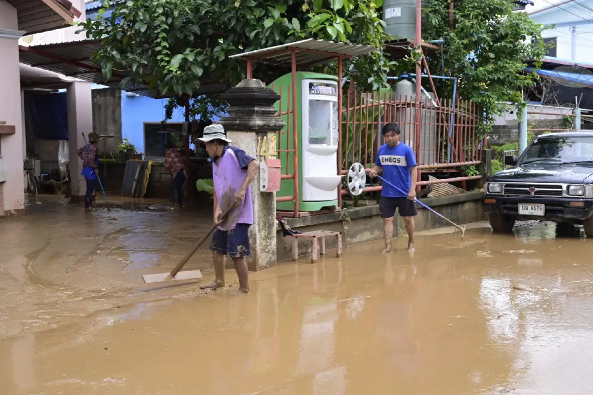กรมชลฯ เกาะติด 'มวลน้ำยม' เร่งระบายรับมือฝนถล่มสุโขทัย