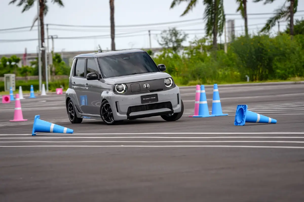 Honda Super-ONE  อีวี บอดี้  Kei Car ‘9.9 แสนบาท’ ขับกี่ครั้งก็สนุก