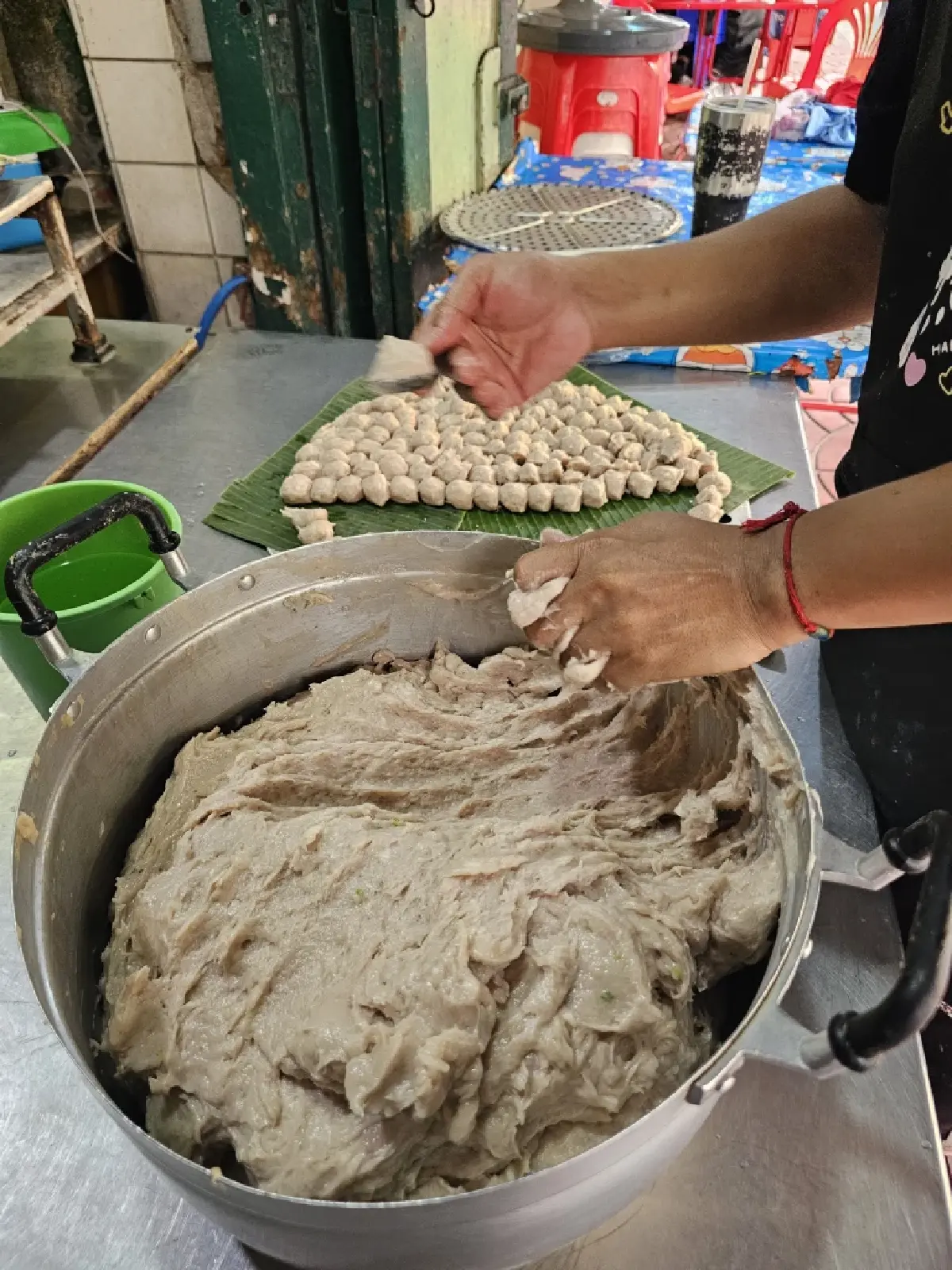 เฮียเว้ง (ติกฮะ) ข้าวต้มในตำนาน 100 ปี อร่อย 'ย่านสะพานเหล็ก'