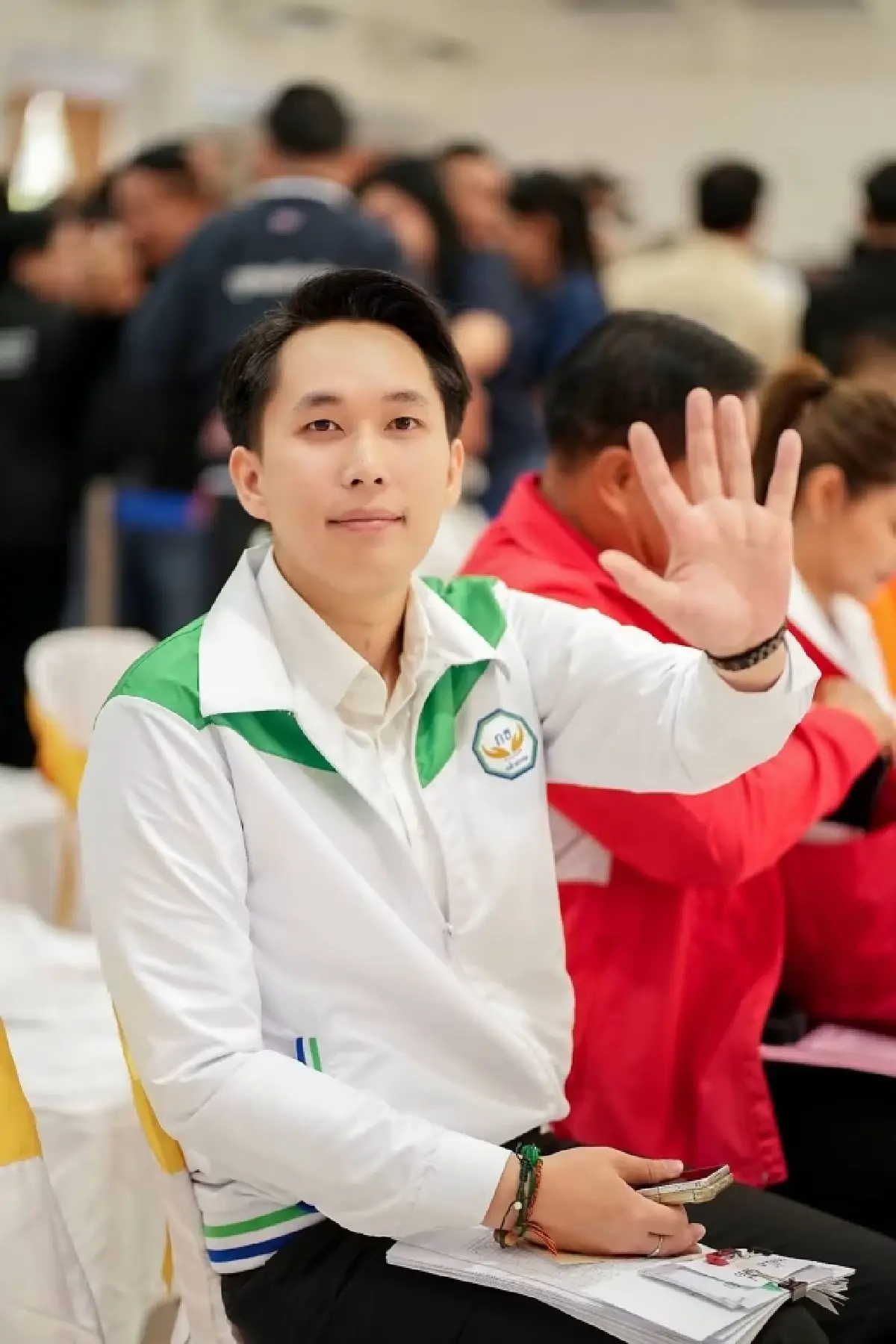 ‘แดง 101’ ปลุก พท.แลนด์สไลด์ ‘พลซื่อ’ จำศีล ‘เศกสิทธิ์’ ลุ้นระทึก