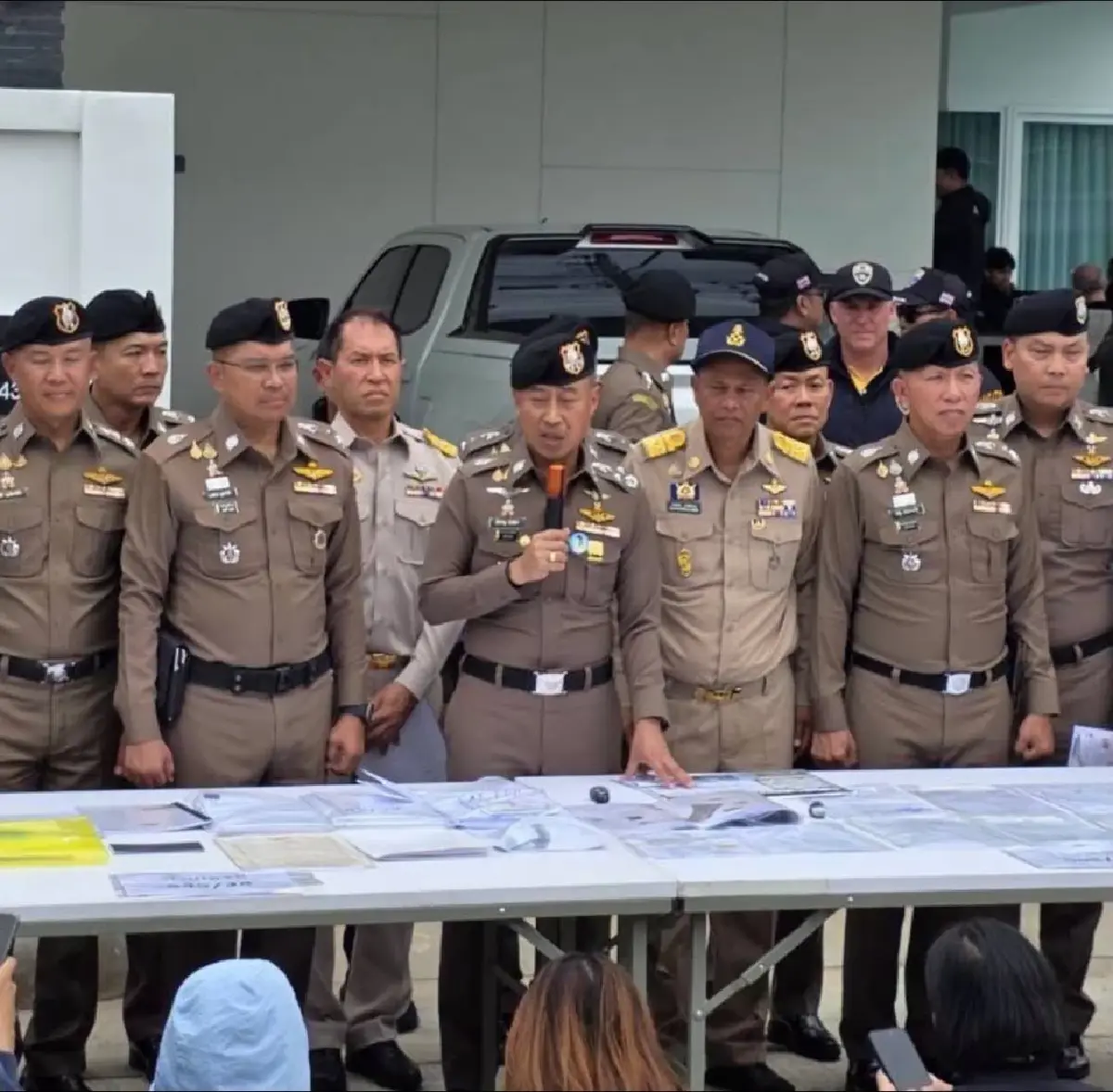 ลุยหัวหิน 33 บริษัท ทลายนอมินีต่างด้าว หมายจับ 45 ต่างชาติ - 39 คนไทย