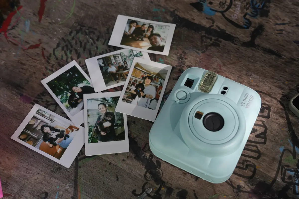 ความทรงจำที่จับต้องได้! รีวิว Instax Mini 13 กล้องหน้าตาดี ฟีเจอร์ครบ ในงบ 3,000 มีทอน