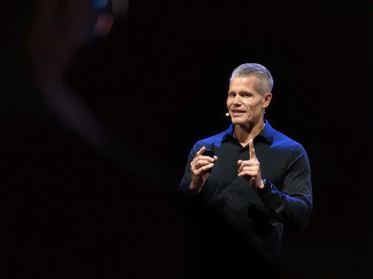 AI ต้องใช้บนความเป็นมนุษย์! คุยกับ Apple ในภารกิจยกระดับการศึกษาโลก