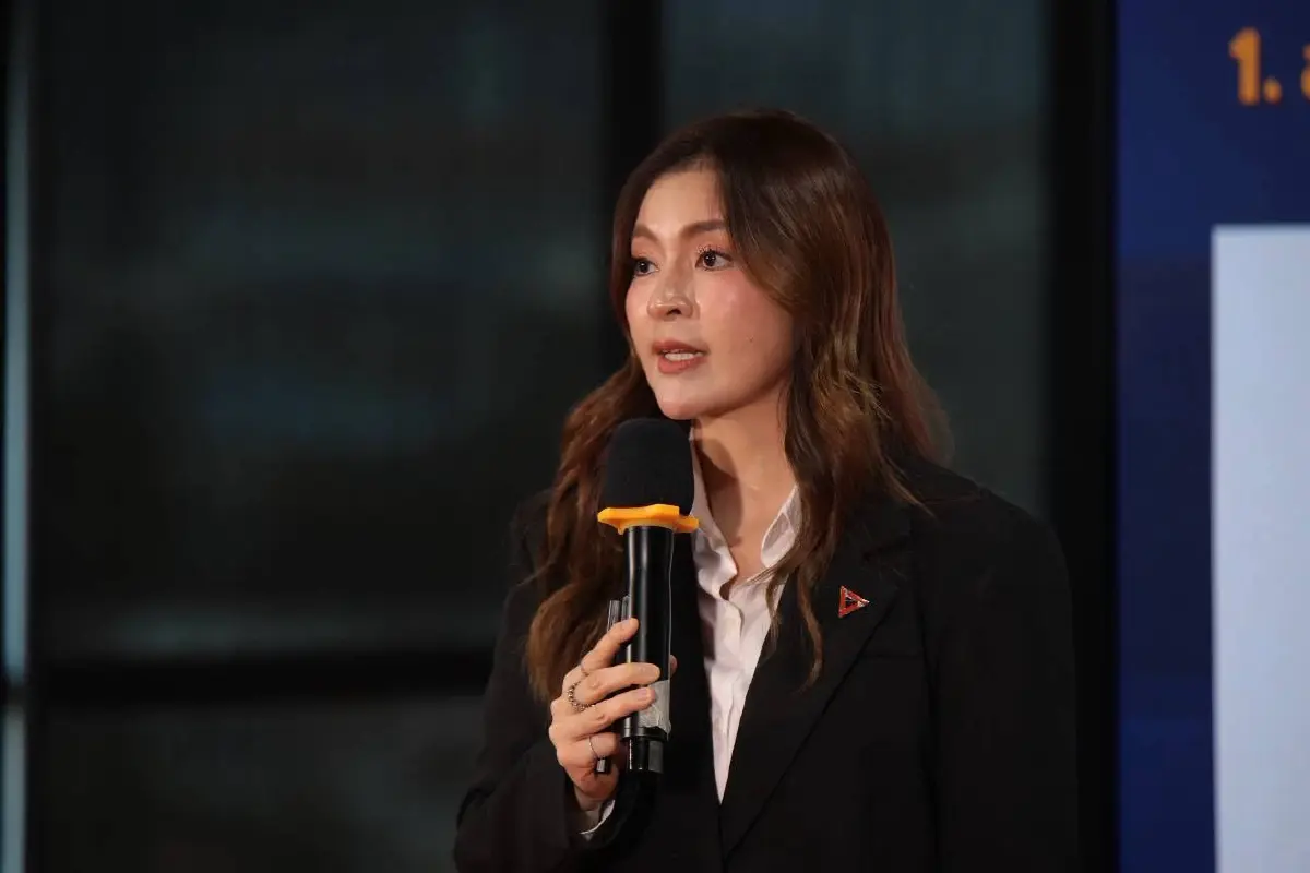 'ปชน.' โยงสัมพันธ์ 'อนุ36' ใกล้ชิด 'ภท.' ห่วงสัญญาณ เป่าคดีโกงสว.